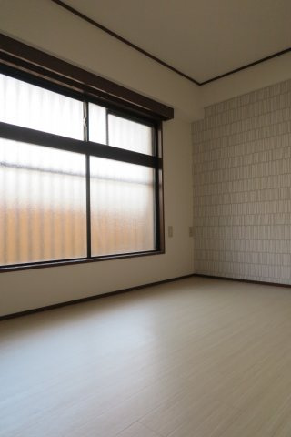 ビルヂィング77の寝室