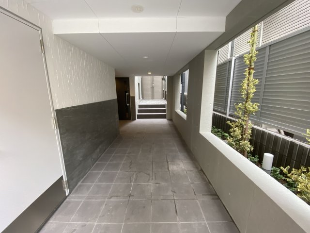 ＬＵＯＲＥ文京本駒込のエントランス