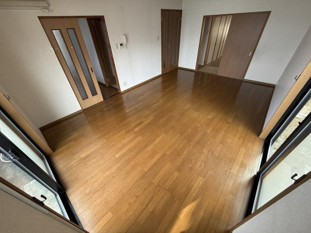 緑町6丁目中古戸建の居間・リビング