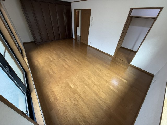 緑町6丁目中古戸建の寝室
