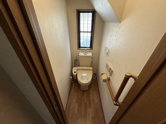 緑町6丁目中古戸建のトイレ