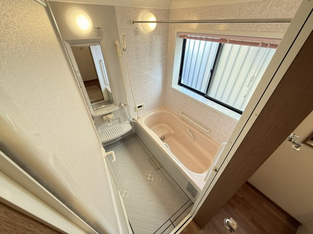 緑町6丁目中古戸建の浴室