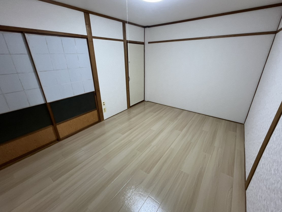 サニーコートの洋室