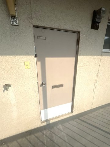 サニーコートの玄関