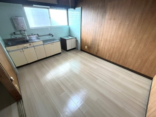 サニーコートの洋室