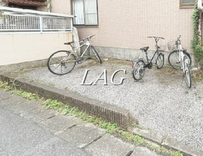 【その他共用部分】 | モデーロ花栗 | 駐輪場です。