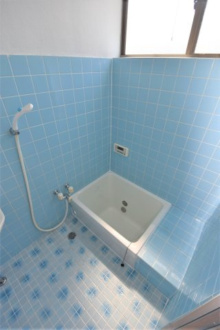 津口ハイツの浴室