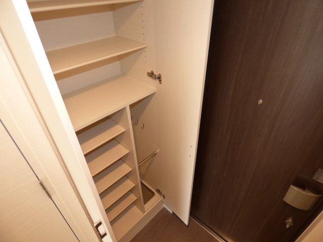 プレサンス大阪ドームシティワンダーの玄関