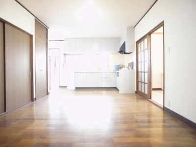 【居間・リビング】 | ポレール光洋（メゾネット） | ゆったりできる洋室です♪