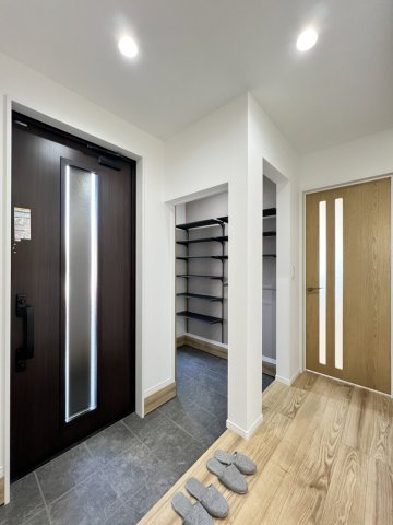 ☆★☆完成見学会開催☆★☆タスリエＰＬＵＳ田中町（東）の玄関