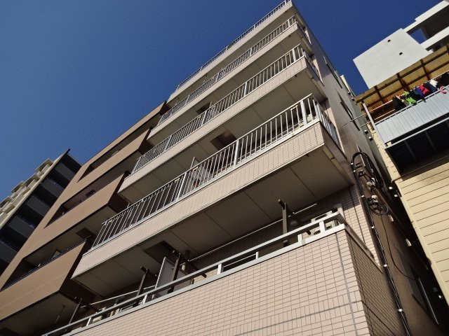 アーテプルミエの外観