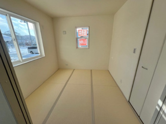 【和室】 | 盛岡市下米内１丁目 | 客間や遊び場に便利♪リビングとつなげて広々使えるのが魅力！