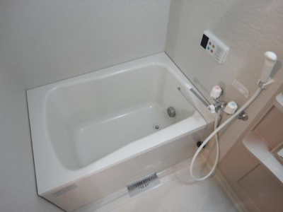 【浴室】 | ヴィレッジ名草 | バス