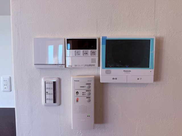 【防犯設備】 | 杉並区今川４丁目　中古戸建て | TVモニターインターホンで訪問者の顔もしっかり確認でき安心