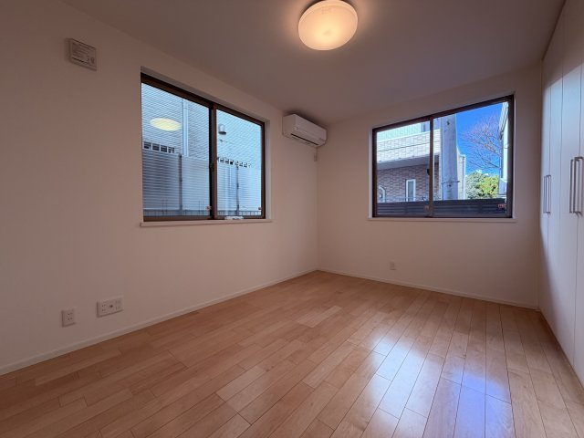 【洋室】 | 杉並区今川４丁目　中古戸建て | 寝室や子ども部屋など、ライフスタイルに合わせて使える洋室