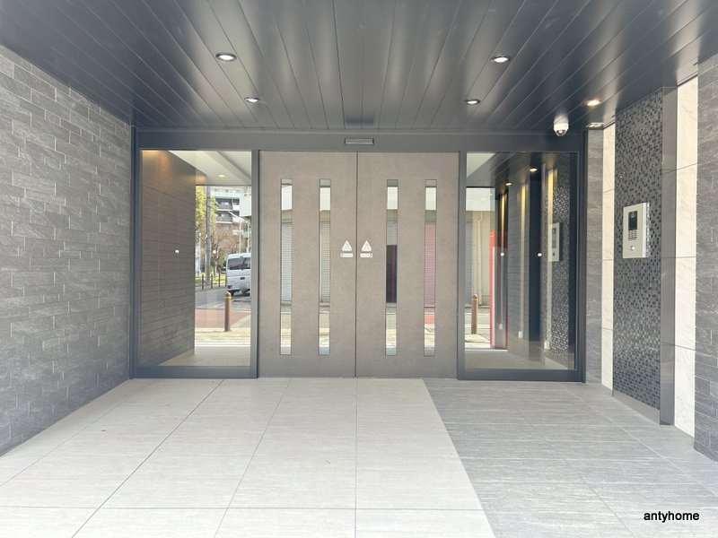 エステムコート新大阪XVIパルス　仲介手数料無料のエントランス