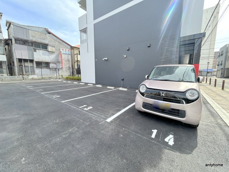 エステムコート新大阪XVIパルス　仲介手数料無料の駐車場