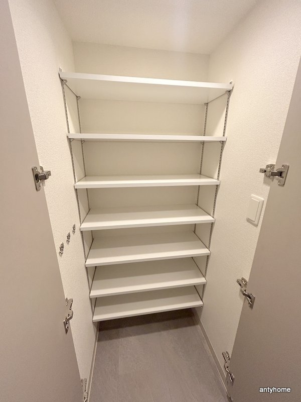 エステムコート新大阪XVIパルス　仲介手数料無料の収納