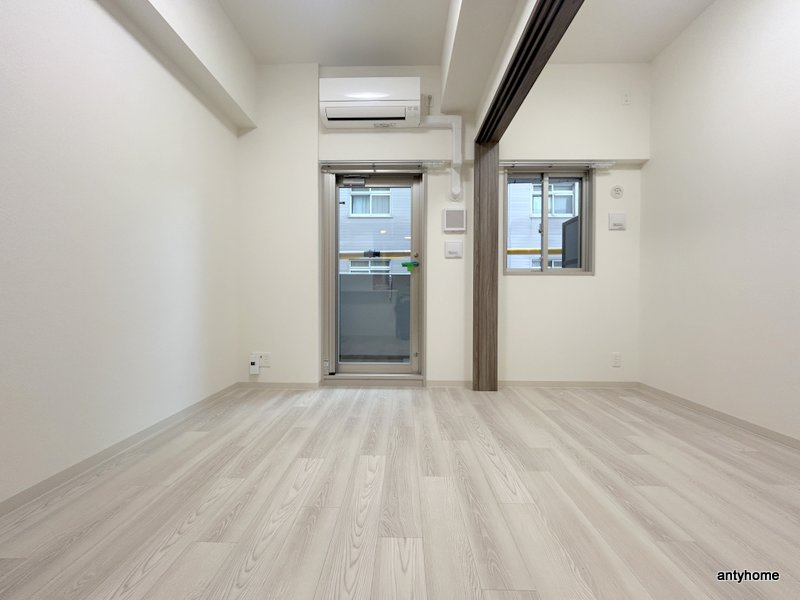 エステムコート新大阪XVIパルス　仲介手数料無料の居間・リビング