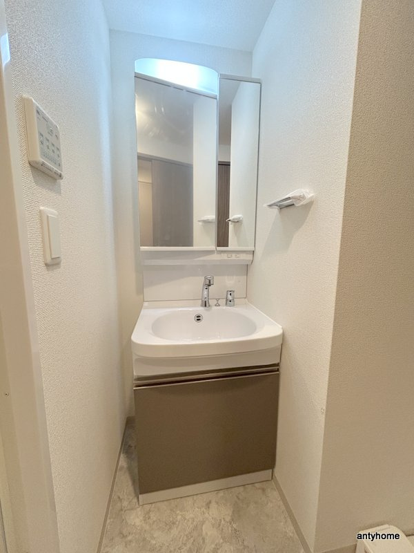 エステムコート新大阪XVIパルス　仲介手数料無料の洗面所