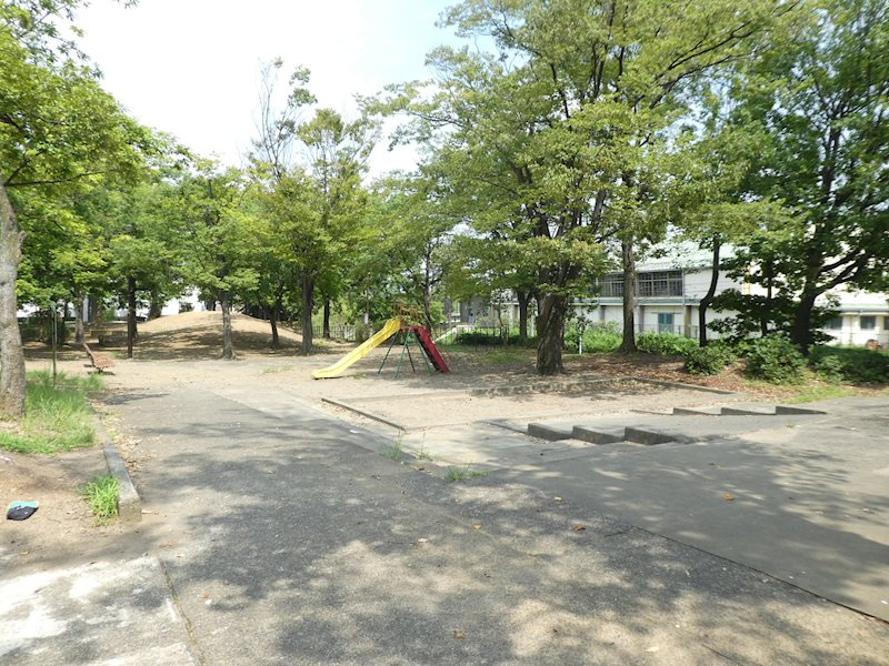 敷地内公園。安全ですね