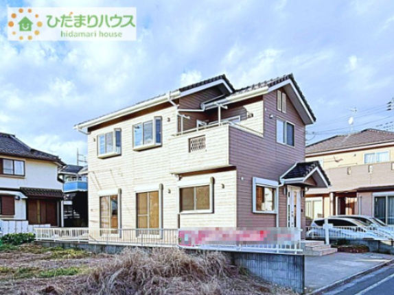 【外観】 | 守谷市松ケ丘３丁目　中古戸建 | 小中学校まで、それぞれ徒歩10分圏内！