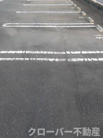 モーダフィオーレＡの駐車場