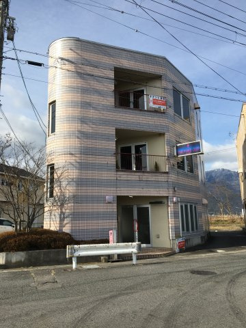 大津市和邇中浜の店舗事務所の外観