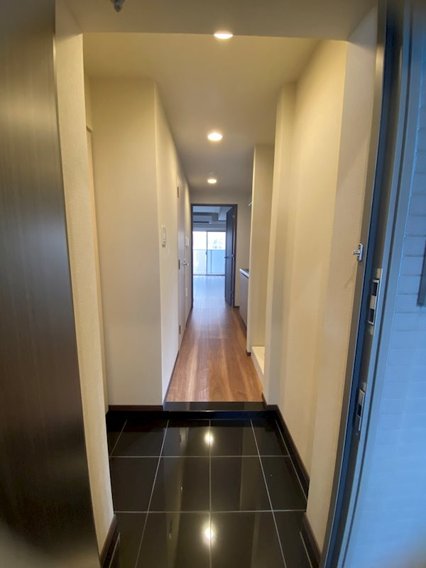 ハイズクレセール清澄白河の玄関