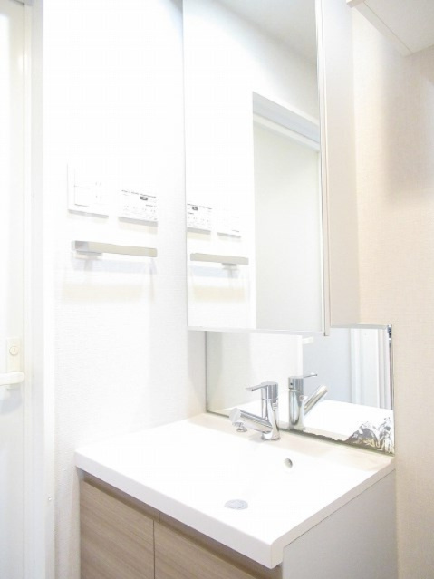 ハイズクレセール清澄白河の洗面所