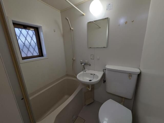 ラ・スヴニールの浴室