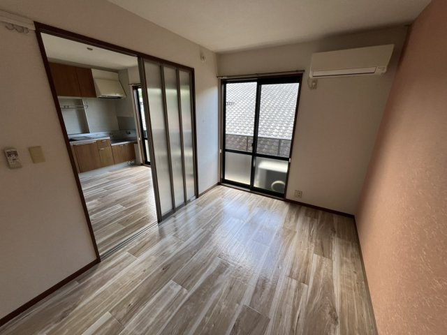 メゾン・ソレイユA・Bの洋室