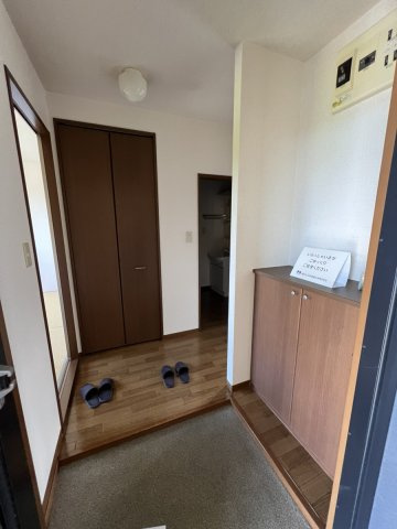 メゾン・ソレイユA・Bの玄関