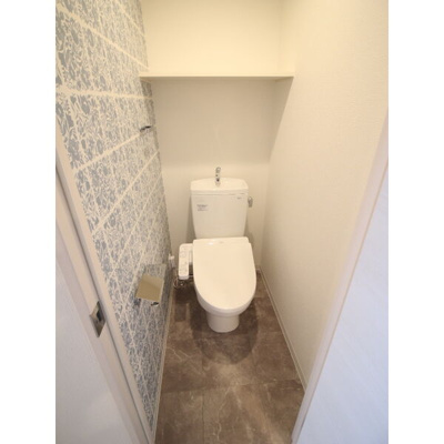 【トイレ】 | Cherry Blossom 五条通 | 落ち着いた色調のトイレです