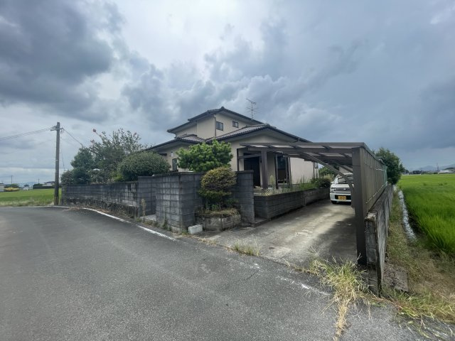 南区銭塘町2731-2の駐車場