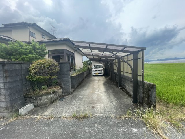 南区銭塘町2731-2の駐車場
