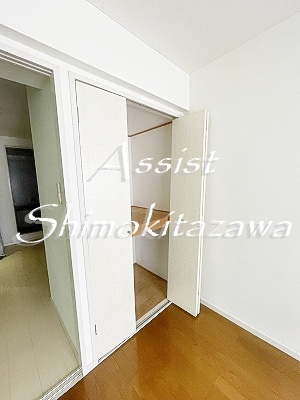 サンビュウ豪徳寺の洋室