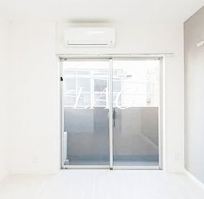 【居間・リビング】 | 亀十レジデンス | 洋室のお部屋です。