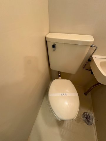 大阪市西区本田４丁目の賃貸マンションのトイレ