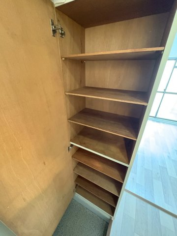 大阪市西区本田４丁目の賃貸マンションの収納