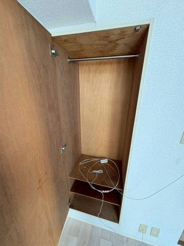 大阪市西区本田４丁目の賃貸マンションの収納