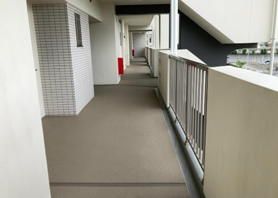 【その他共用部分】 | レーベンハイム緑ヶ丘エアーズ | 共用部分は、一棟の建物に住む区分所有者全員が共同で所有するとし、共用部分の管理、補修などは、区分所有者で形成される管理組合が行います。個人の判断で勝手に変更することはできませんので覚えておきましょう。