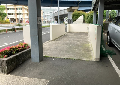 【設備】 | レーベンハイム緑ヶ丘エアーズ | 共有部分は、住民なら誰もが使える設備のこと。例えば駐車場やエレベーター、インターネット設備、セキュリティ設備などがあります。他にも、マンションの廊下・外部階段やエントランス・ゴミ置き場などがあります。