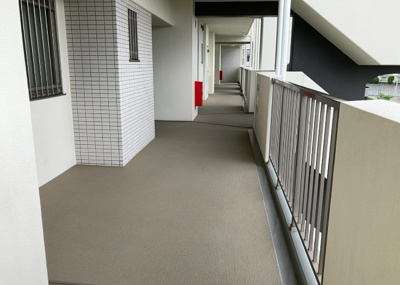 【内装】 | レーベンハイム緑ヶ丘エアーズ | 共用部分は、一棟の建物に住む区分所有者全員が共同で所有するとし、共用部分の管理、補修などは、区分所有者で形成される管理組合が行います。個人の判断で勝手に変更することはできませんので覚えておきましょう。