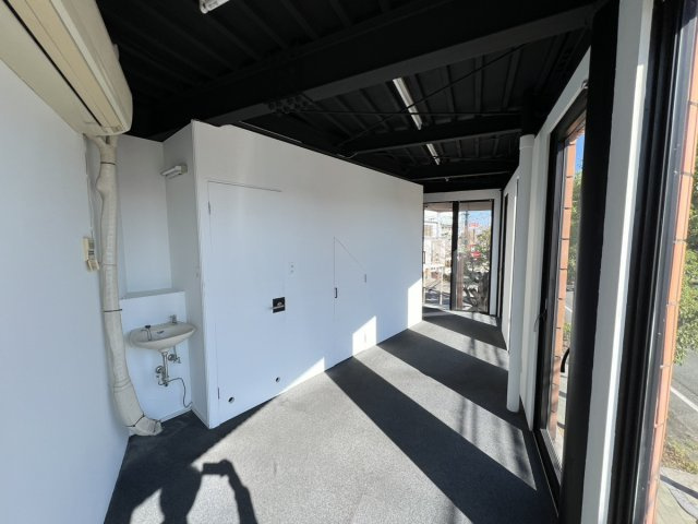 松江町テナントの内装