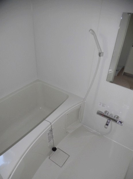 テラスハウスの浴室