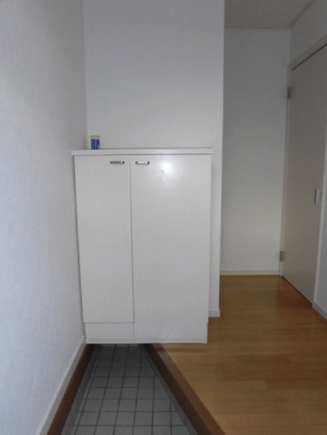 テラスハウスの居間・リビング