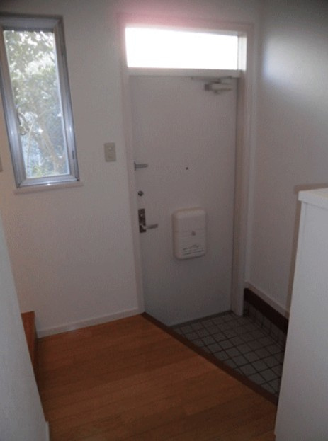 テラスハウスの玄関