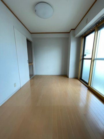 大阪市都島区都島北通１丁目の賃貸マンションの居間・リビング