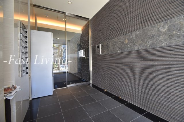 パスクラッセ本郷春木町のロビー